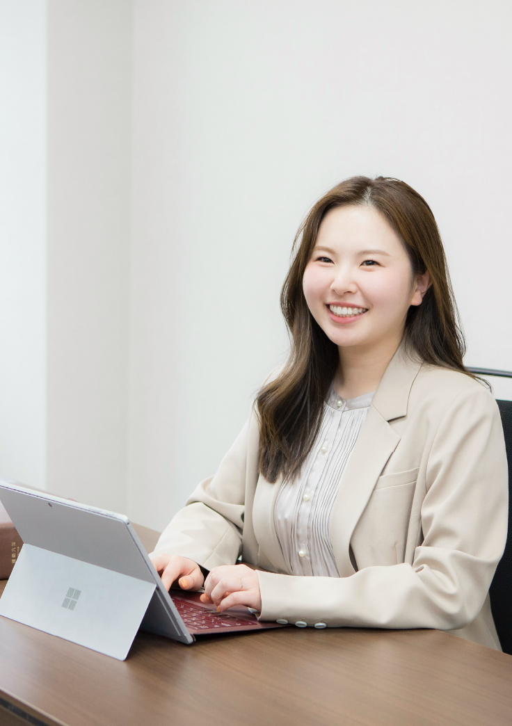 弁護士 菅澤 理奈